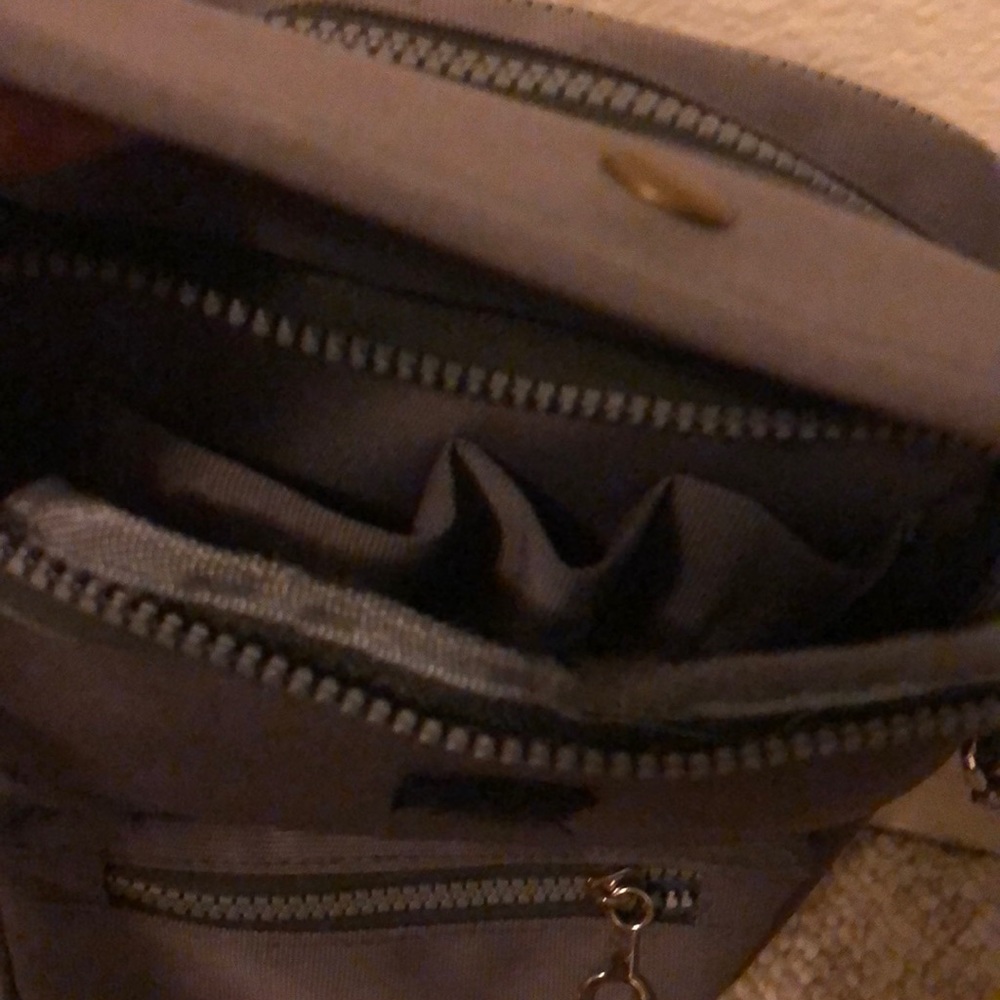 Utility crossbody - Picture 2 of 4